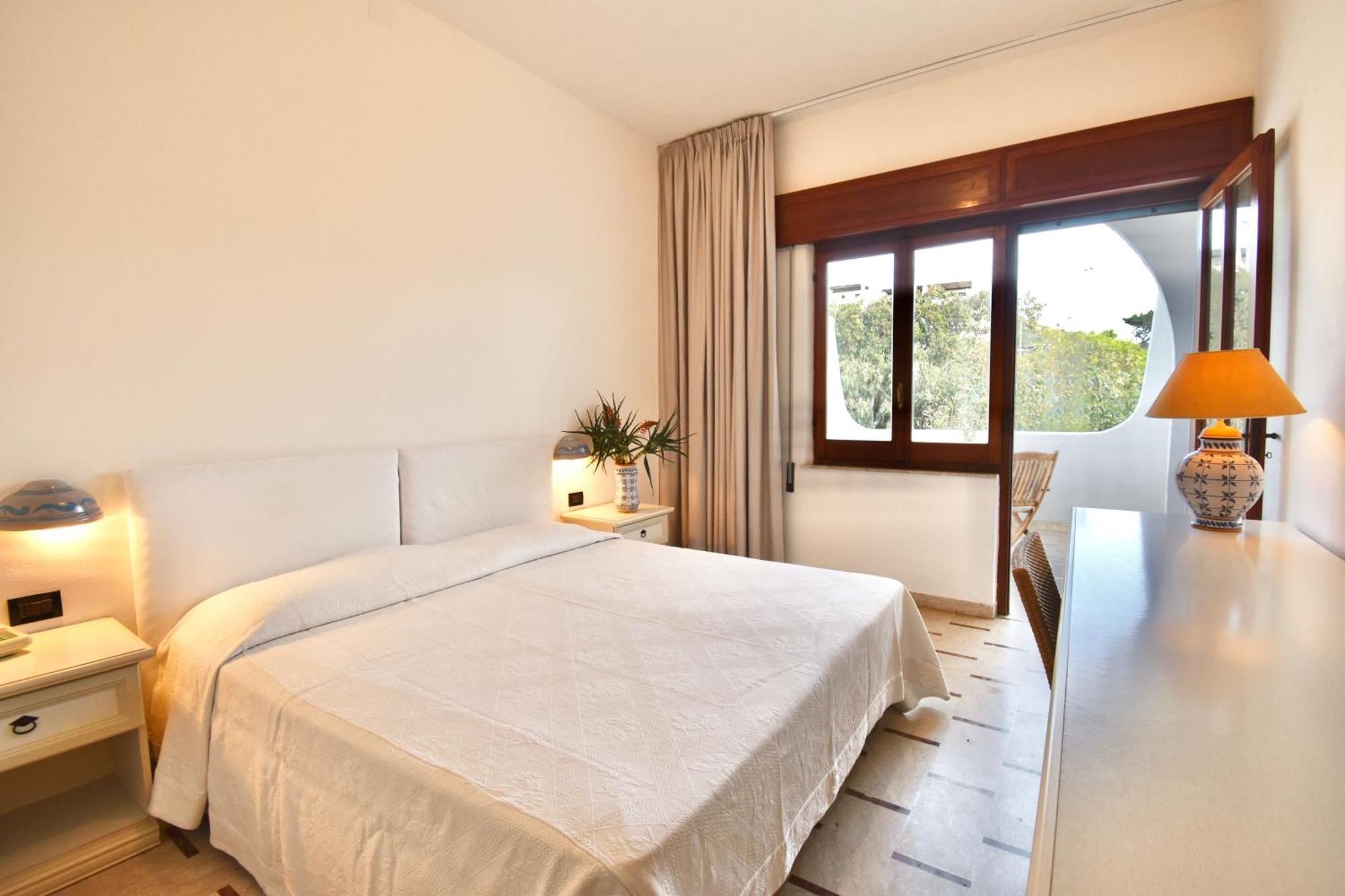 Cossyra Hotel Madonna Delle Grazie Екстериор снимка