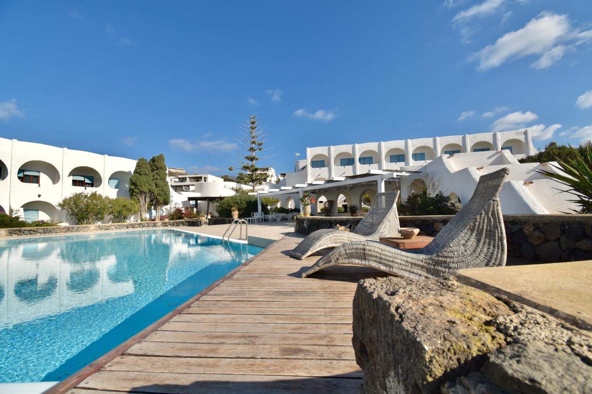 Cossyra Hotel Madonna Delle Grazie Екстериор снимка