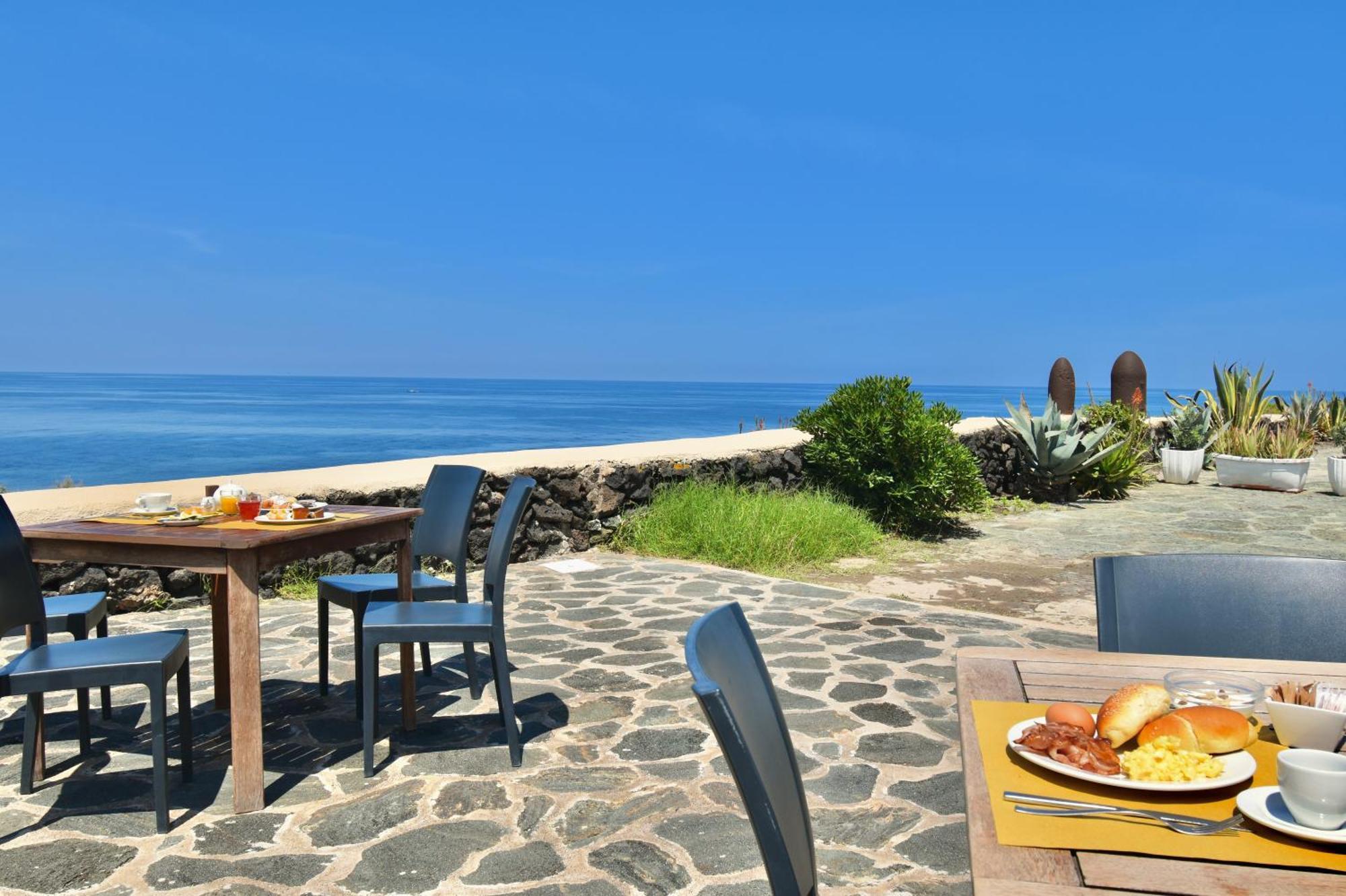 Cossyra Hotel Madonna Delle Grazie Екстериор снимка
