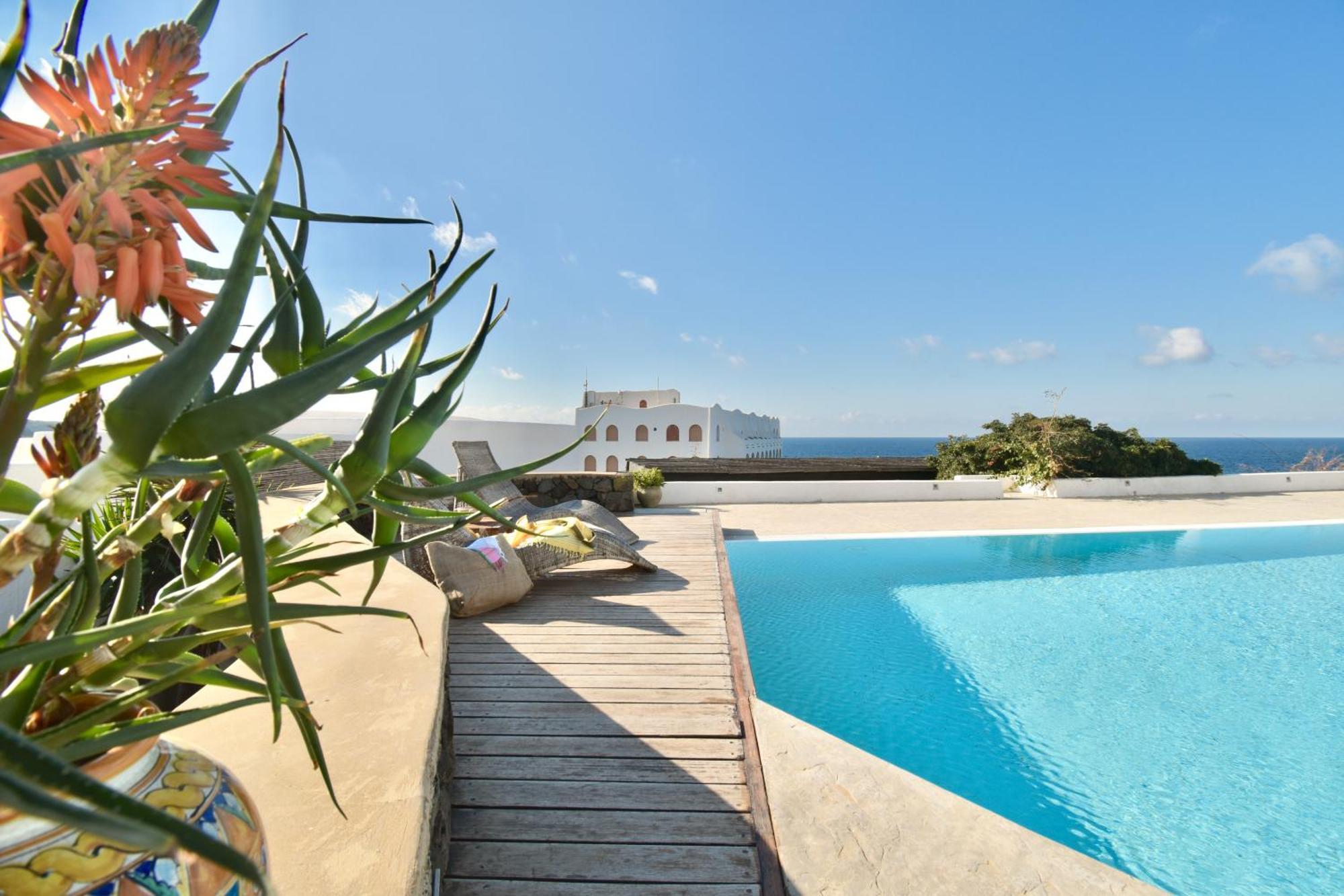 Cossyra Hotel Madonna Delle Grazie Екстериор снимка