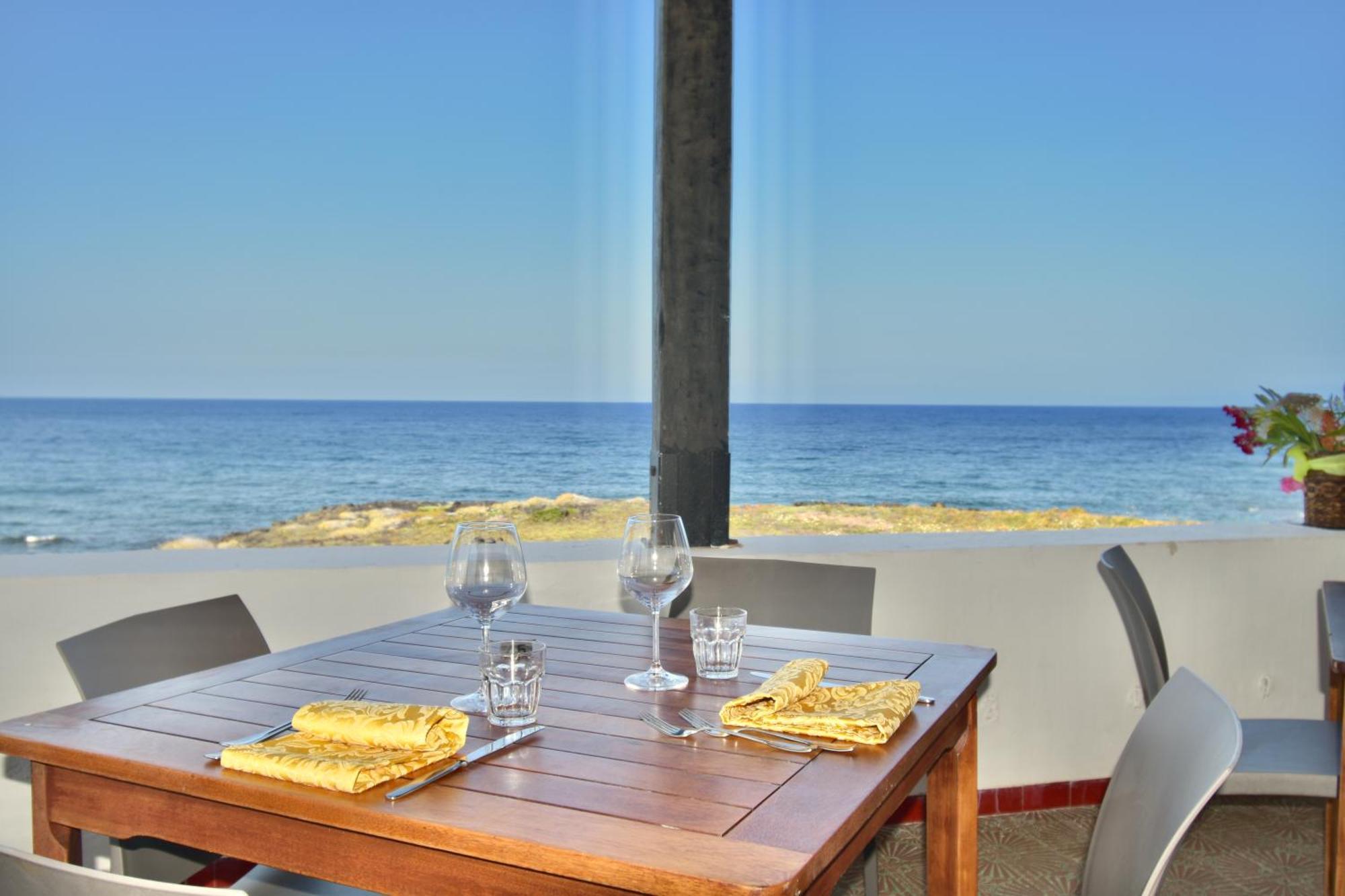 Cossyra Hotel Madonna Delle Grazie Екстериор снимка