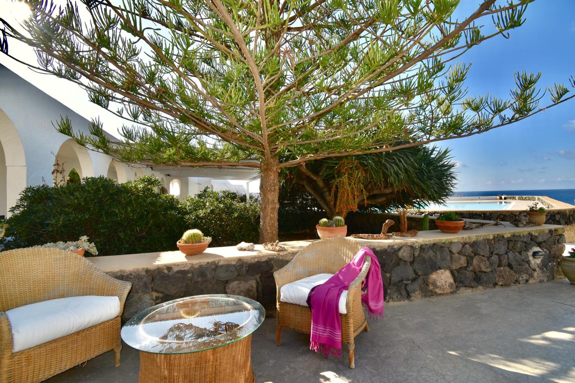 Cossyra Hotel Madonna Delle Grazie Екстериор снимка