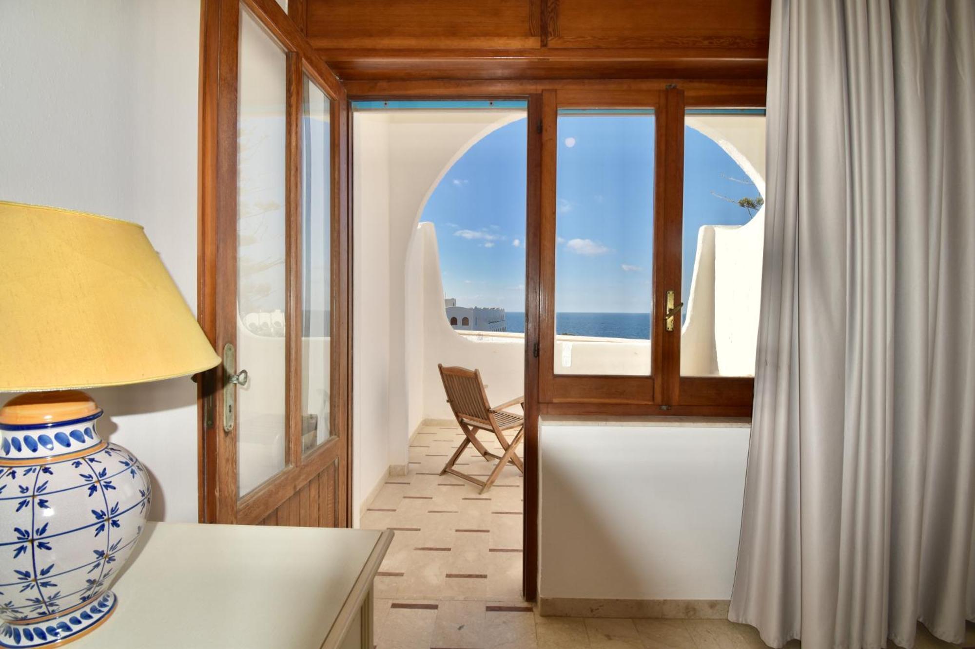 Cossyra Hotel Madonna Delle Grazie Екстериор снимка