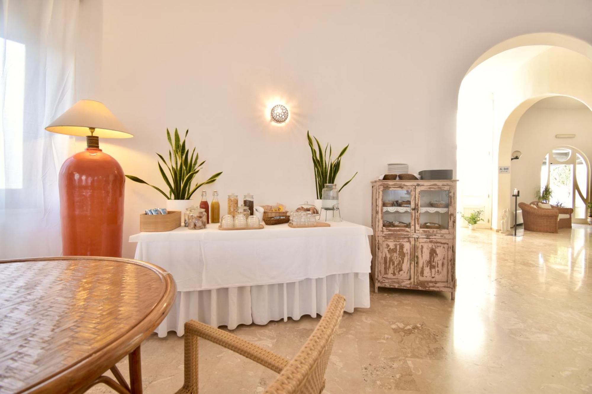 Cossyra Hotel Madonna Delle Grazie Екстериор снимка