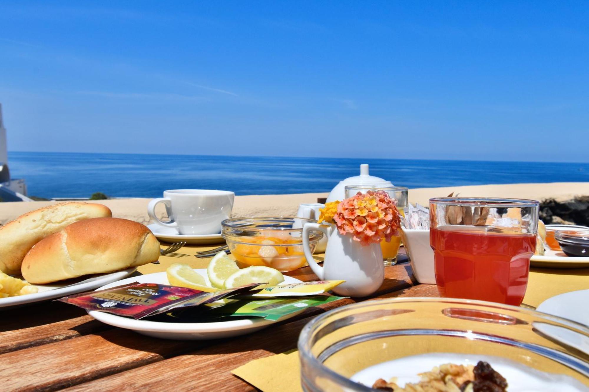 Cossyra Hotel Madonna Delle Grazie Екстериор снимка